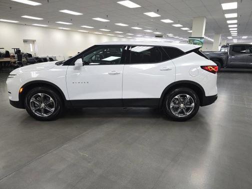 Summit White 2025 Chevrolet Blazer 2LT