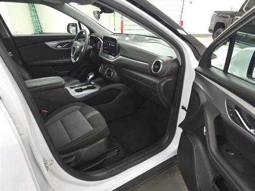 Summit White 2025 Chevrolet Blazer 2LT