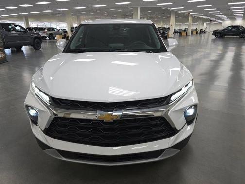 Summit White 2025 Chevrolet Blazer 2LT