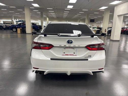 2024 Toyota Camry Hybrid SE