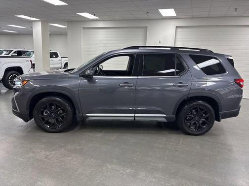 Sonic Gray Pearl 2025 Honda Pilot Touring 8-Passenger