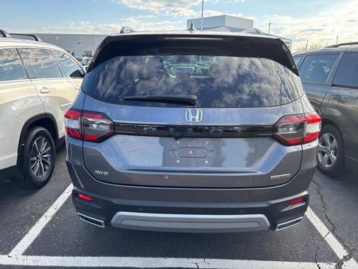 Sonic Gray Pearl 2025 Honda Pilot Touring 8-Passenger