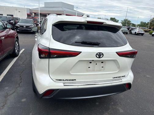Blizzard Pearl 2021 Toyota Highlander Limited