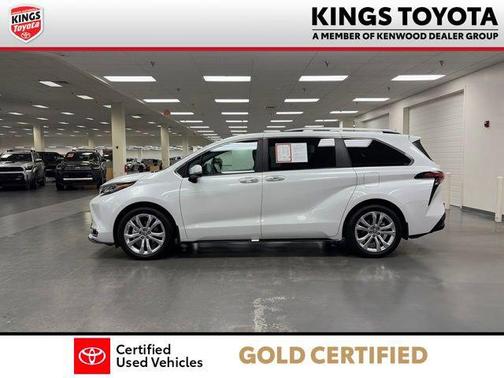 Wind Chill Pearl 2024 Toyota Sienna Platinum