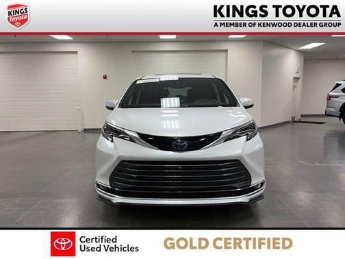 Wind Chill Pearl 2024 Toyota Sienna Platinum