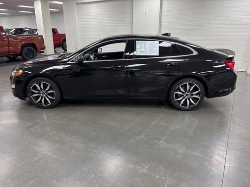 2022 Chevrolet Malibu FWD RS