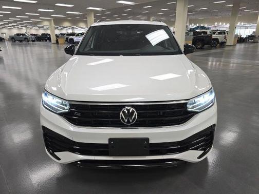 Opal White 2023 Volkswagen Tiguan 2.0T SE R-Line Black 4MOTION