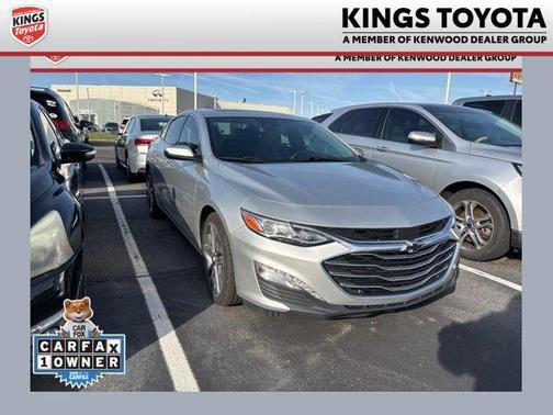 Silver Ice Metallic 2022 Chevrolet Malibu FWD Premier