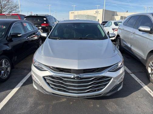 Silver Ice Metallic 2022 Chevrolet Malibu FWD Premier