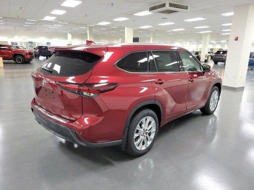2025 Toyota Highlander Limited