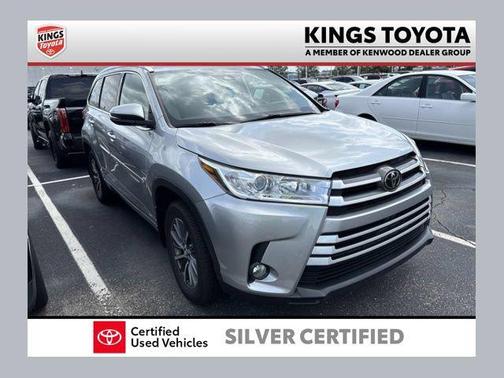Celestial Silver Metallic 2018 Toyota Highlander XLE