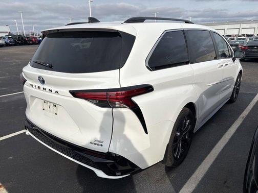 2022 Toyota Sienna XSE 7 Passenger