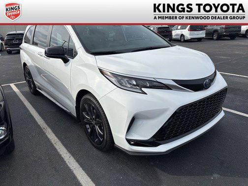 2022 Toyota Sienna XSE 7 Passenger