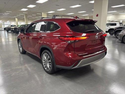 2021 Toyota Highlander Platinum