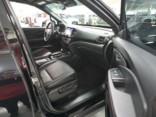 Crystal Black Pearl 2022 Honda Ridgeline Black