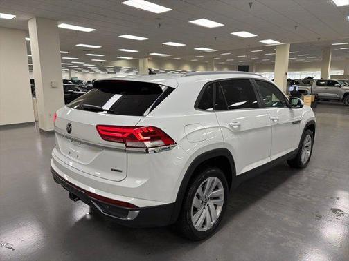 2022 Volkswagen Atlas Cross Sport 3.6L V6 SE w/Technology