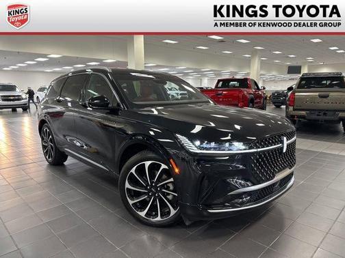 Infinite Black Metallic Clearcoat 2024 Lincoln Nautilus Black Label