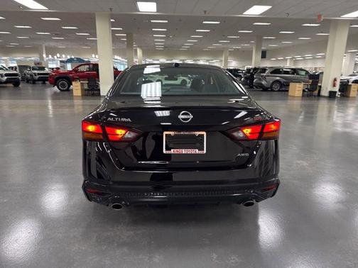 2025 Nissan Altima SR AWD