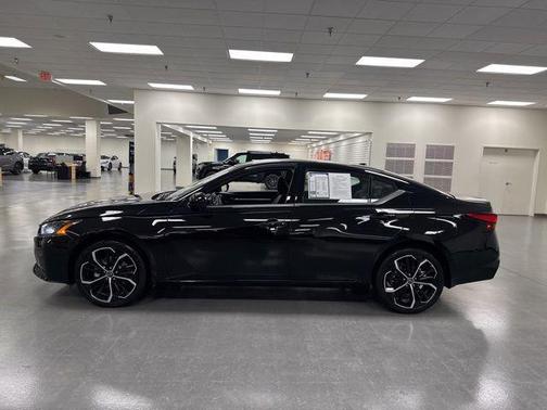 2025 Nissan Altima SR AWD