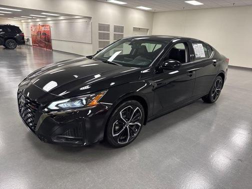 2025 Nissan Altima SR AWD