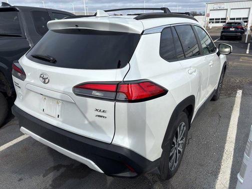 2022 Toyota Corolla Cross XLE