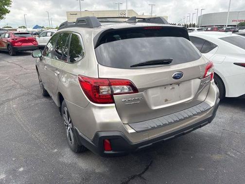 Tungsten Metallic 2018 Subaru Outback 2.5i Limited
