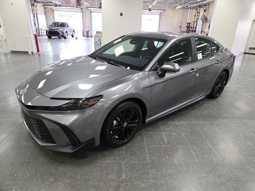 Heavy Metallic 2026 Toyota Camry SE