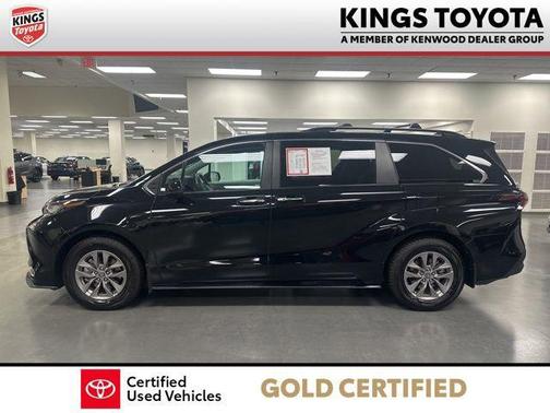 2023 Toyota Sienna XLE