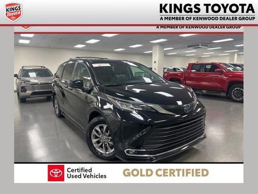 2023 Toyota Sienna XLE