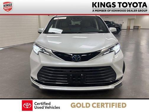 Wind Chill Pearl 2023 Toyota Sienna Limited