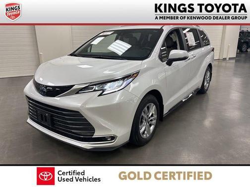 Wind Chill Pearl 2023 Toyota Sienna Limited
