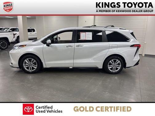 Wind Chill Pearl 2023 Toyota Sienna Limited