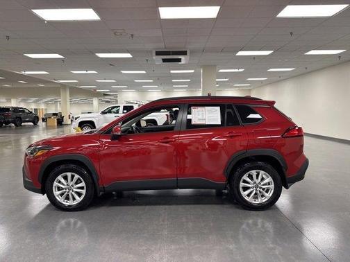 2022 Toyota Corolla Cross LE