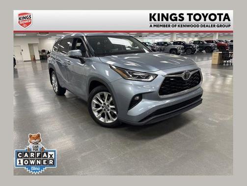 Moon Dust 2021 Toyota Highlander Limited