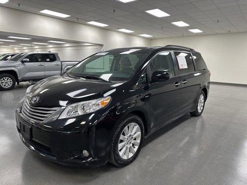 2016 Toyota Sienna XLE
