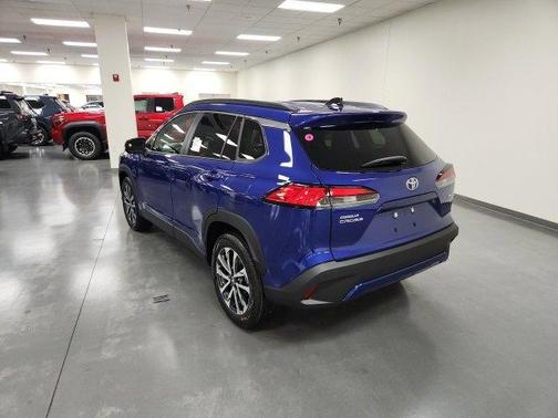 2025 Toyota Corolla Cross XLE