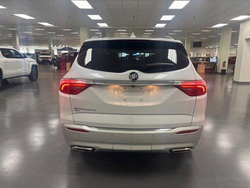 2023 Buick Enclave Essence AWD