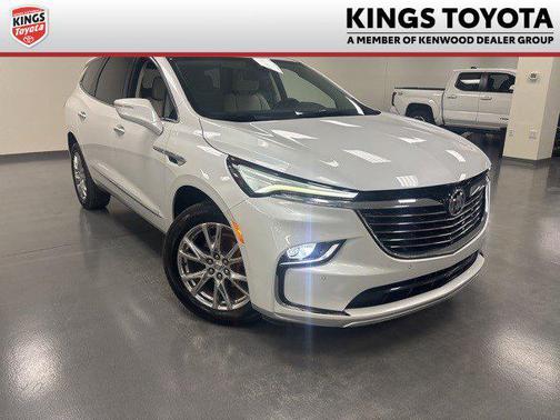 2023 Buick Enclave Essence AWD