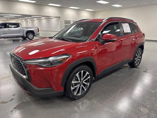 2024 Toyota Corolla Cross XLE