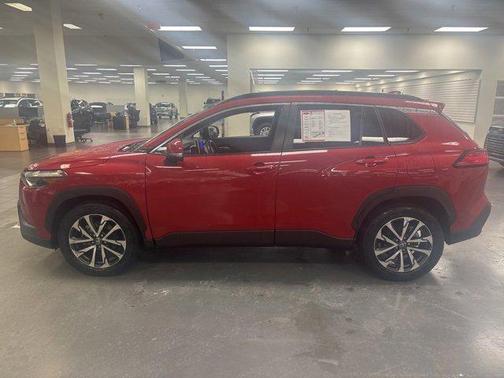 2024 Toyota Corolla Cross XLE