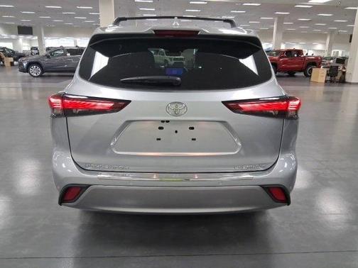 2024 Toyota Highlander Platinum