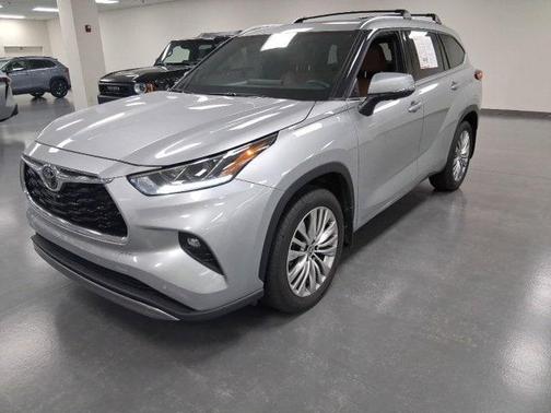2024 Toyota Highlander Platinum