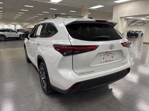2023 Toyota Highlander XSE