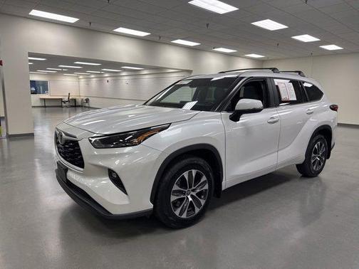2023 Toyota Highlander XSE
