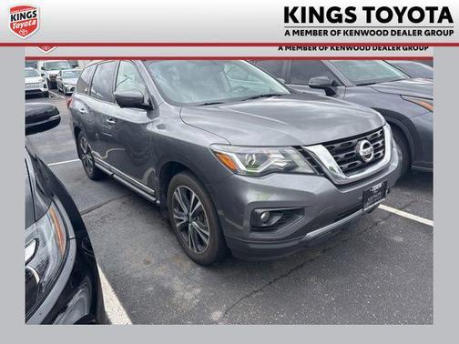 Gun Metallic 2018 Nissan Pathfinder Platinum