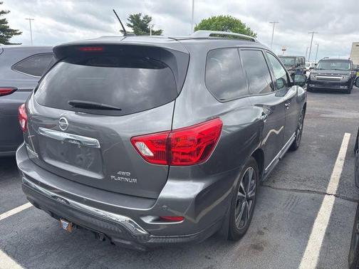 Gun Metallic 2018 Nissan Pathfinder Platinum