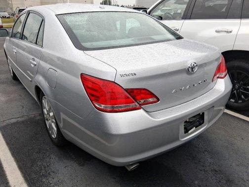 2010 Toyota Avalon XLS