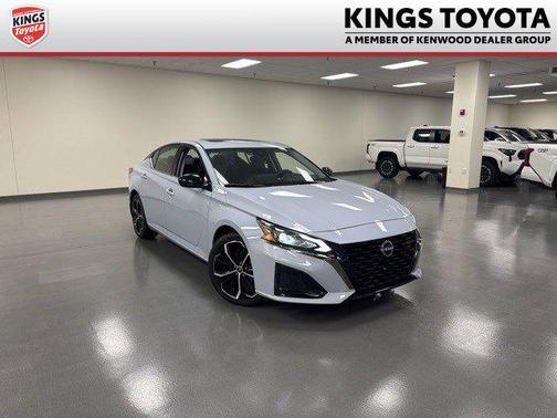 2023 Nissan Altima SR FWD