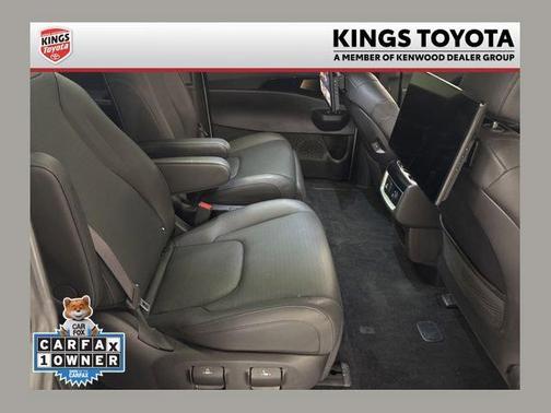 Ivory Silver 2025 Kia Carnival Hybrid SX Prestige