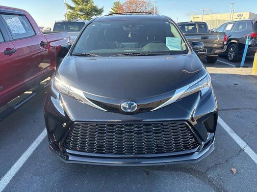 2022 Toyota Sienna XSE 7 Passenger